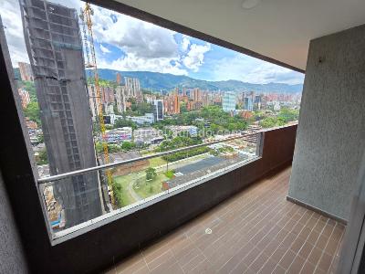 Apartamento de 3 alcobas en venta en El Poblado, Medellín, 73 m² · foto 2 de 14