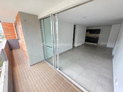 Apartamento de 3 alcobas en venta en El Poblado, Medellín, 73 m² · foto 3 de 14