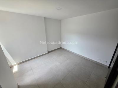 Apartamento de 3 alcobas en venta en El Poblado, Medellín, 73 m² · foto 14 de 14