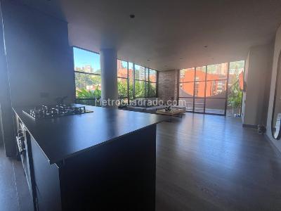 Apartamento de 2 alcobas en venta en El Poblado, Medellín, 122 m² · foto 2 de 14