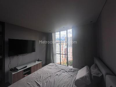 Apartamento de 2 alcobas en venta en El Poblado, Medellín, 122 m² · foto 4 de 14
