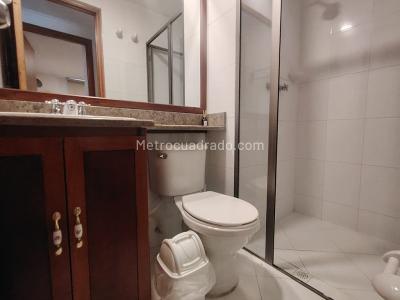 Apartamento de 3 alcobas en arriendo en El Poblado, Medellín, 92 m² · foto 7 de 13