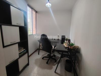 Apartamento de 3 alcobas en arriendo en El Poblado, Medellín, 92 m² · foto 12 de 13