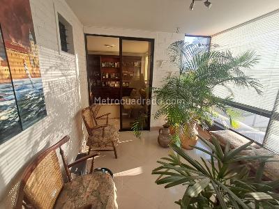 Apartamento en arriendo en El Poblado, Medellín · foto 2 de 18