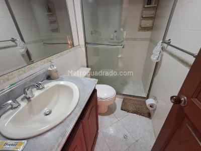 Apartamento en arriendo en El Poblado, Medellín · foto 8 de 18
