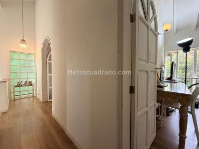Casa de 4 alcobas en arriendo en El Poblado, Medellín, 260 m² · foto 5 de 20