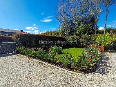 Casa de 4 alcobas en venta en Llanogrande, Rionegro, 1504 m² · foto 3 de 20