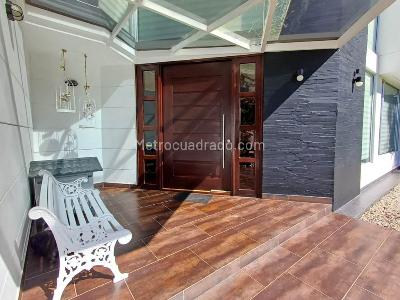 Casa de 4 alcobas en venta en Llanogrande, Rionegro, 1504 m² · foto 6 de 20
