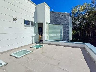 Casa de 4 alcobas en venta en Llanogrande, Rionegro, 1504 m² · foto 9 de 20