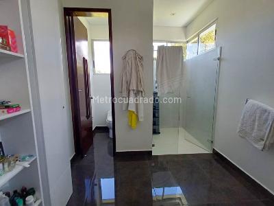 Casa de 4 alcobas en venta en Llanogrande, Rionegro, 1504 m² · foto 16 de 20