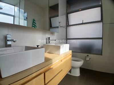 Apartamento en arriendo en El Poblado, Medellín · foto 10 de 16