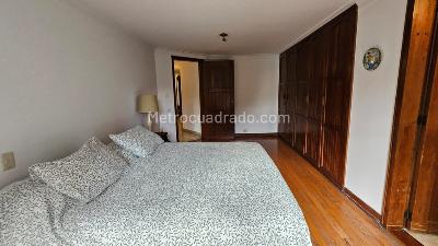 Apartamento de 2 alcobas en venta en El Poblado, Medellín, 110 m² · foto 3 de 11
