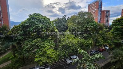 Apartamento de 2 alcobas en venta en El Poblado, Medellín, 110 m² · foto 4 de 11