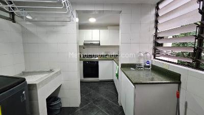 Apartamento de 2 alcobas en venta en El Poblado, Medellín, 110 m² · foto 7 de 11