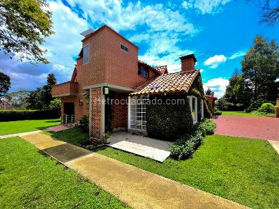 Country house for rent in Llanogrande, Rionegro