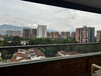Apartamento de 3 alcobas en venta en La Magnolia, Envigado, 107 m² · foto 3 de 19