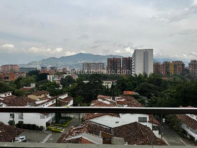 Apartamento de 3 alcobas en venta en La Magnolia, Envigado, 107 m² · foto 5 de 19