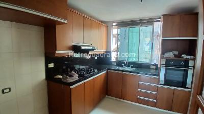 Apartamento de 3 alcobas en arriendo en Laureles, Medellín, 160 m² · foto 4 de 11