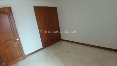 Apartamento de 3 alcobas en arriendo en Laureles, Medellín, 160 m² · foto 7 de 11