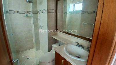 Apartamento de 3 alcobas en arriendo en Laureles, Medellín, 160 m² · foto 8 de 11