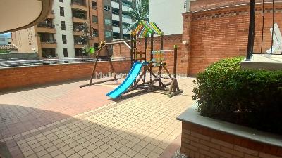 Apartamento de 3 alcobas en arriendo en Laureles, Medellín, 160 m² · foto 10 de 11