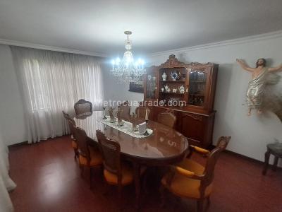 Casa de 5 alcobas en arriendo en Belen, Medellín, 220 m² · foto 5 de 20