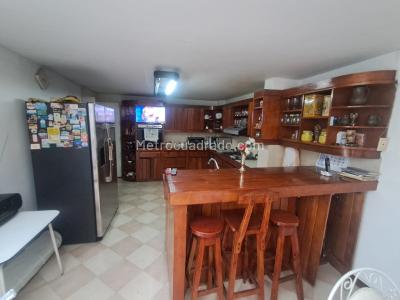 Casa de 5 alcobas en arriendo en Belen, Medellín, 220 m² · foto 11 de 20