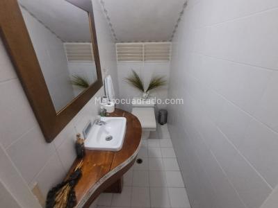 Casa de 5 alcobas en arriendo en Belen, Medellín, 220 m² · foto 16 de 20
