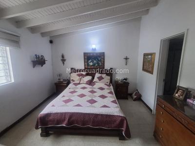 Casa de 5 alcobas en arriendo en Belen, Medellín, 220 m² · foto 19 de 20