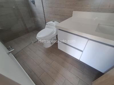 Apartamento de 2 alcobas en arriendo en El Diamante No. 2, Medellín, 72 m² · foto 9 de 15