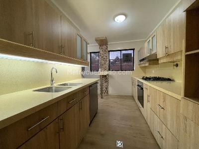 Casa de 3 alcobas en venta en El Poblado, Medellín, 217 m² · foto 7 de 19