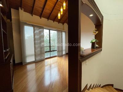 Casa de 3 alcobas en venta en El Poblado, Medellín, 217 m² · foto 16 de 19