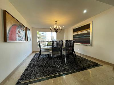 Apartamento en arriendo en El Poblado, Medellín · foto 2 de 14