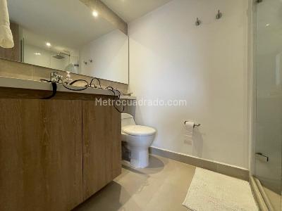 Apartamento en arriendo en El Poblado, Medellín · foto 7 de 14