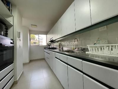Apartamento en arriendo en El Poblado, Medellín · foto 11 de 14