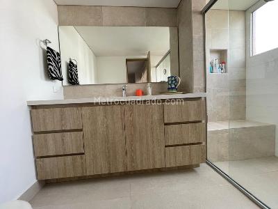 Apartamento en arriendo en El Poblado, Medellín · foto 14 de 14