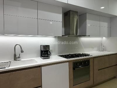 Casa de 3 alcobas en venta en El Poblado, Medellín, 345 m² · foto 3 de 13