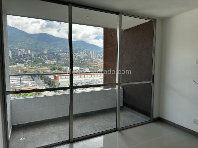 Apartamento de 3 alcobas en venta en Los Alamos, Sabaneta, 66 m² · foto 3 de 14