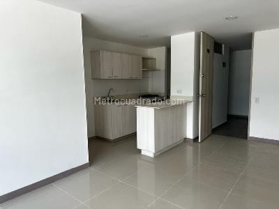 Apartamento de 3 alcobas en venta en Los Alamos, Sabaneta, 66 m² · foto 4 de 14