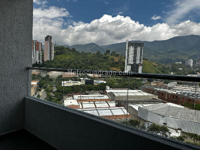 Apartamento de 3 alcobas en venta en Los Alamos, Sabaneta, 66 m² · foto 5 de 14