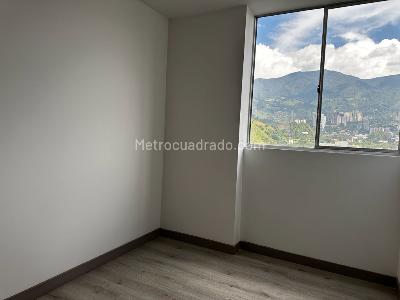 Apartamento de 3 alcobas en venta en Los Alamos, Sabaneta, 66 m² · foto 11 de 14