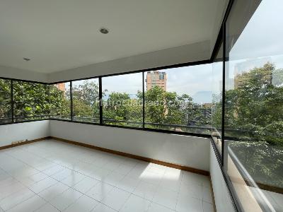 Apartamento de 3 alcobas en arriendo en El Poblado, Medellín, 180 m² · foto 2 de 11