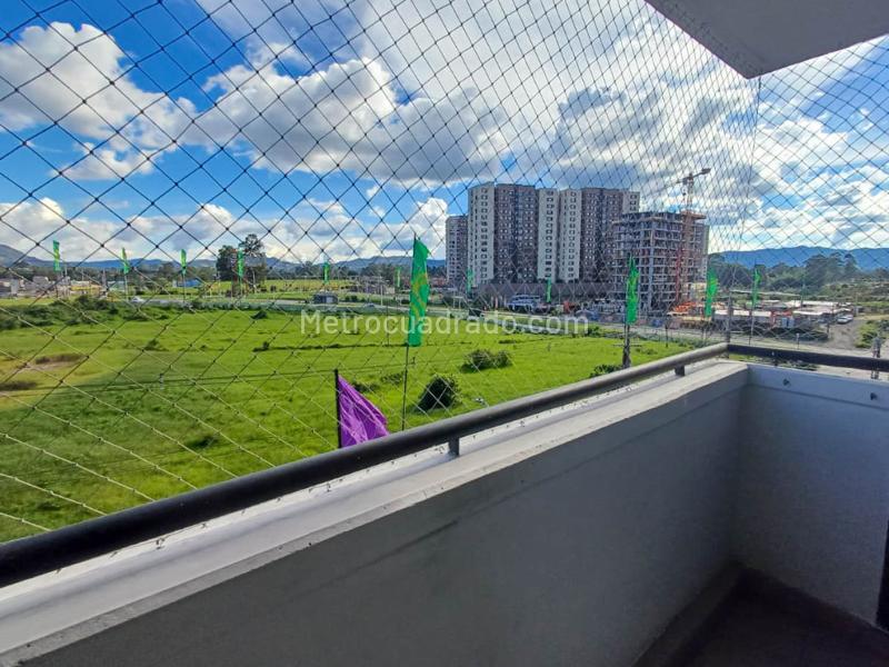 2BR Apartment in San Antonio (50 m²)