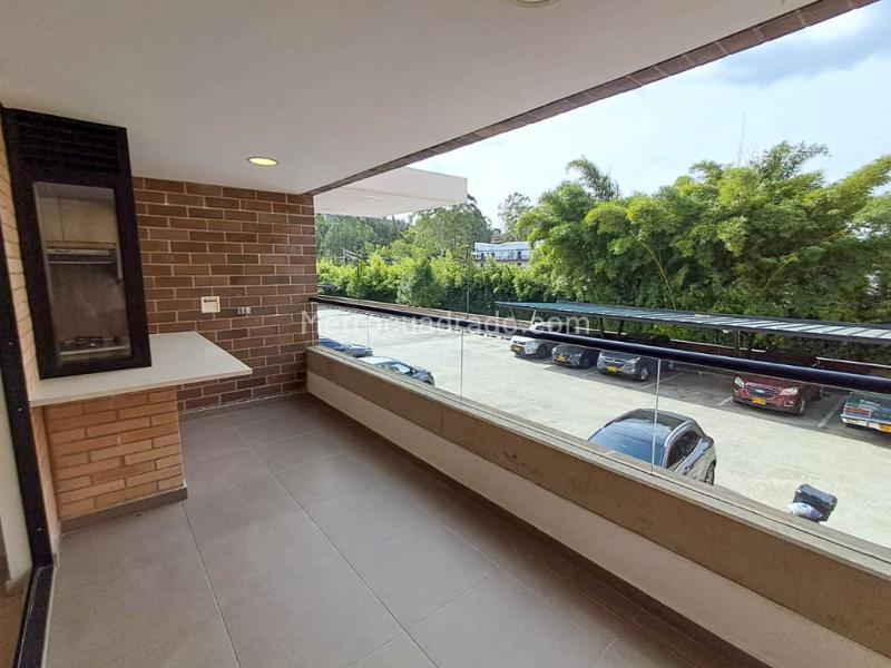 3BR Apartment in La Fe  Sector La Maria (76 m²)