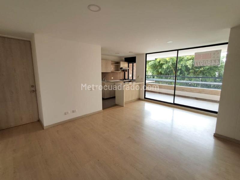 3BR Apartment in La Fe  Sector La Maria (76 m²) - 2