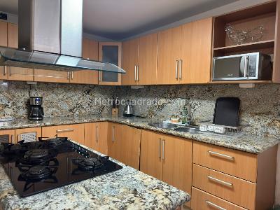 Casa de 5 alcobas en venta en El Poblado, Medellín, 577 m² · foto 13 de 19