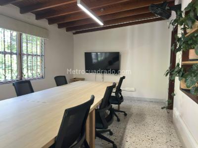 Casa de 5 alcobas en venta en El Poblado, Medellín, 577 m² · foto 6 de 19