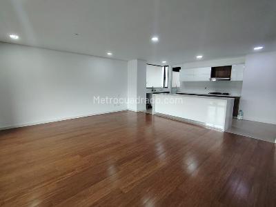 Apartamento en arriendo en El Poblado, Medellín · foto 3 de 12