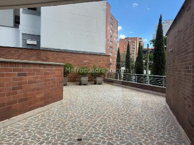 Apartamento de 3 alcobas en venta en Laureles, Medellín, 104 m² · foto 16 de 18