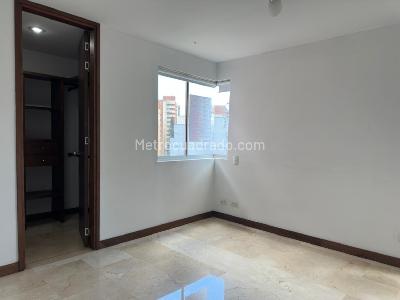 Apartamento de 3 alcobas en venta en Laureles, Medellín, 104 m² · foto 7 de 18